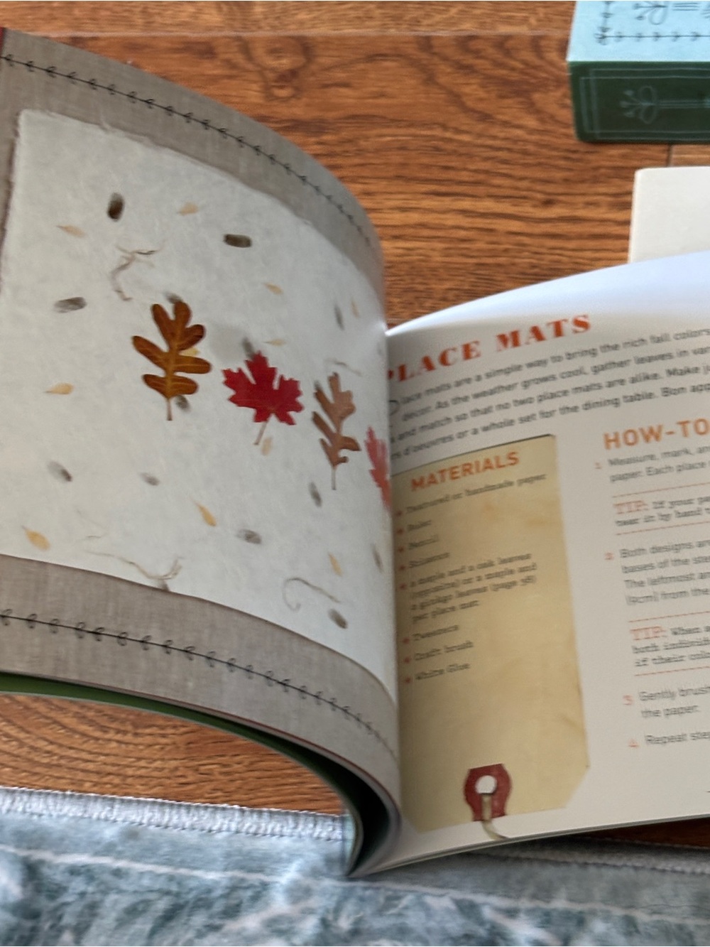 Flower and Leaf Press kit with book - Picture 7 of 12